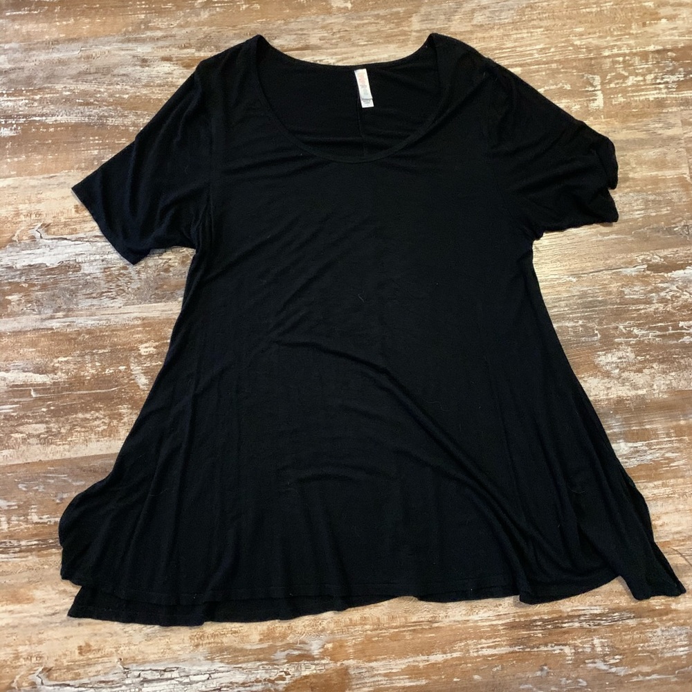 Lularoe Black perfect-tee